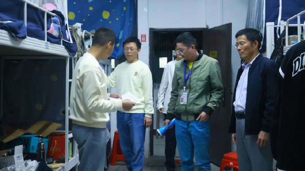宿舍安全，排查护航——beat365中文版官网又一次开展学生宿舍安全大排查活动